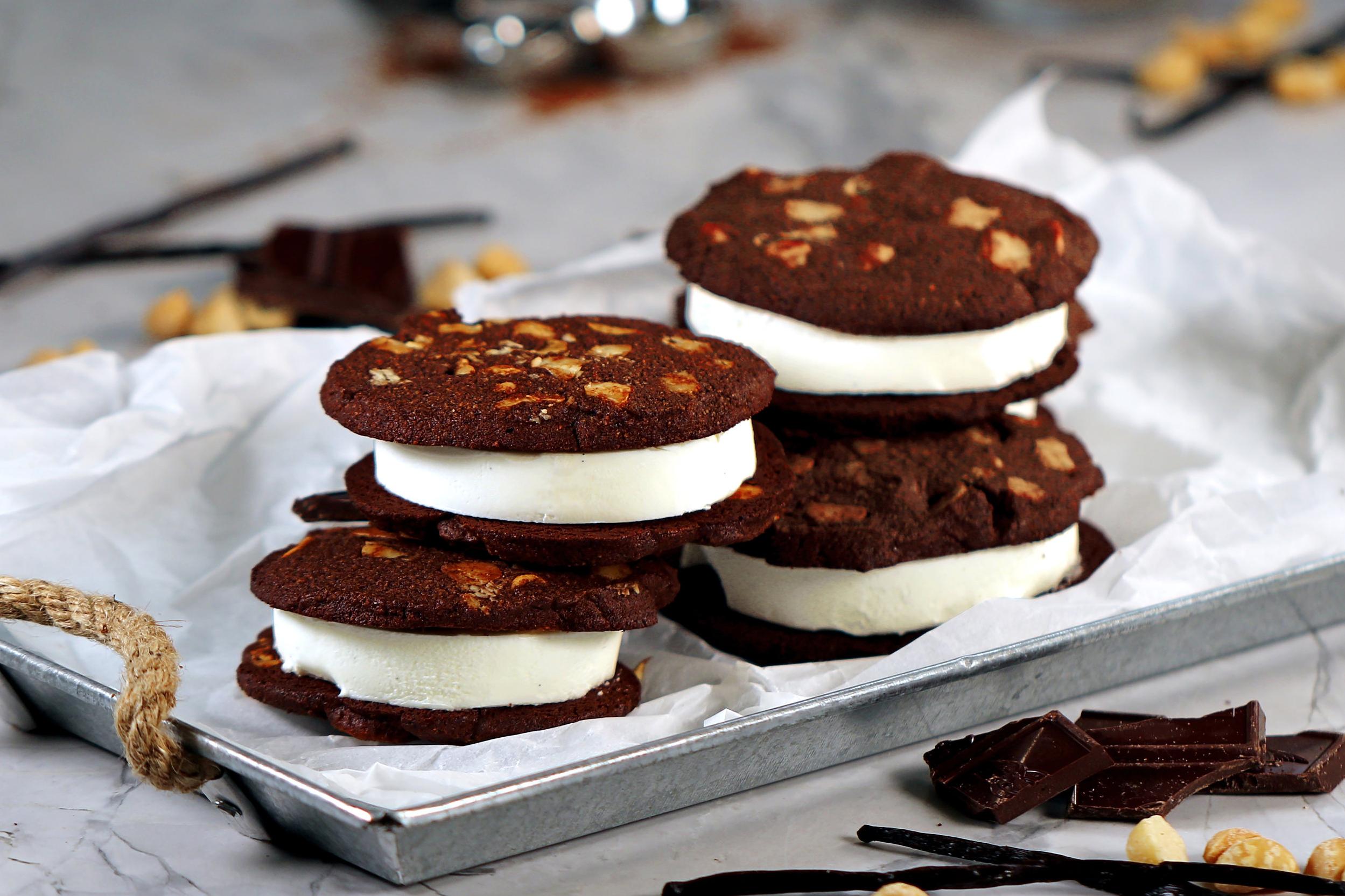  A decadent combination of cookies and ice cream for your taste buds to melt