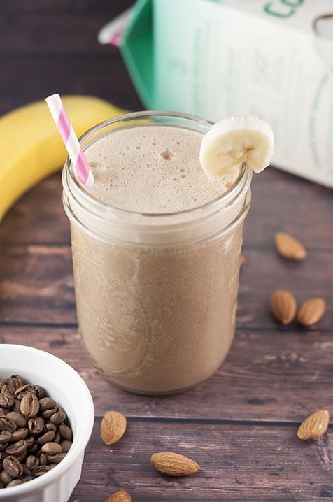  A match made in heaven: bananas and coffee in one delicious drink.