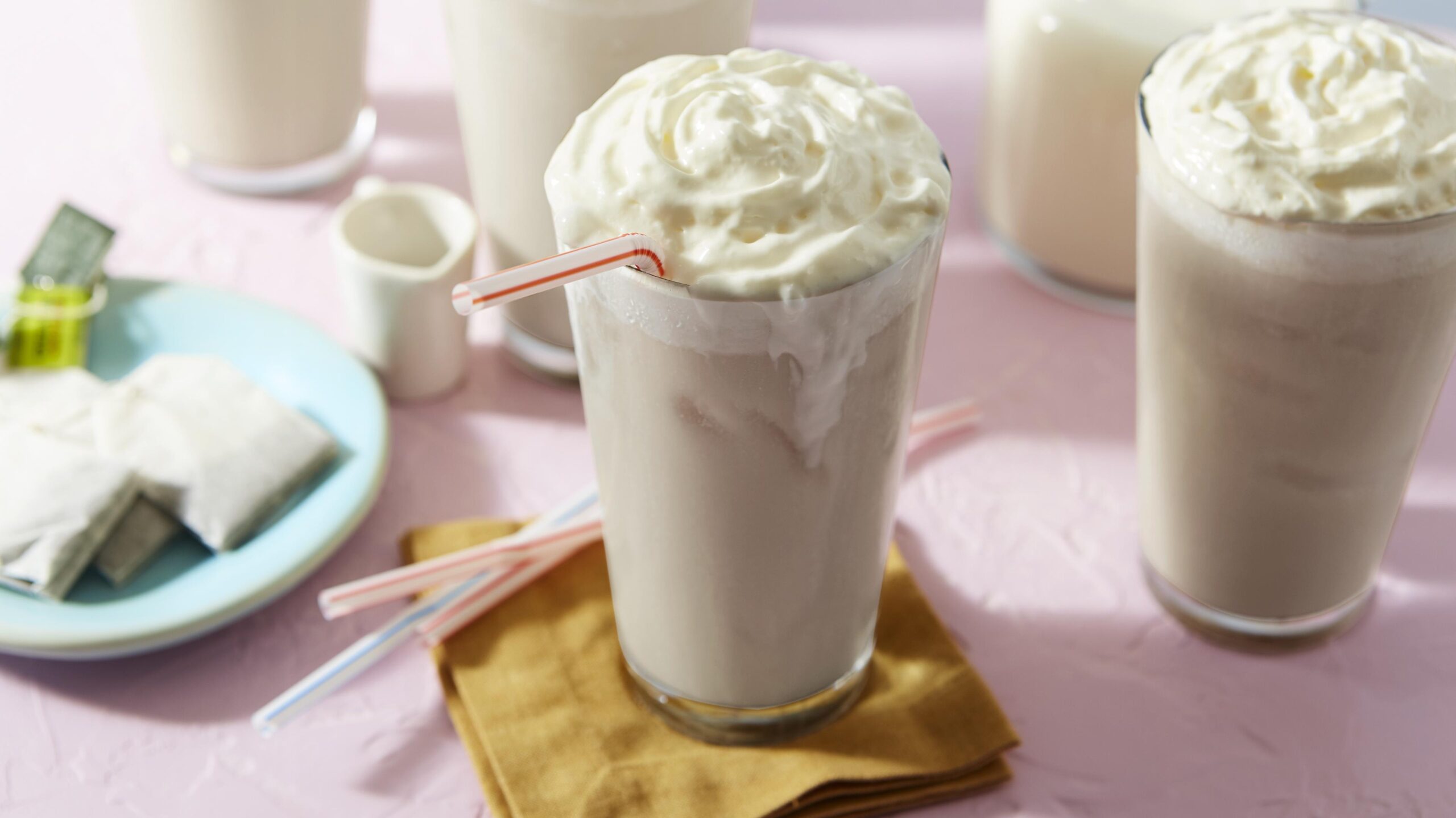  A refreshing cold drink with the perfect balance of sweet and creamy flavors.