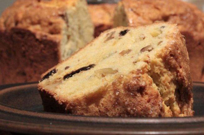  Add a touch of sweetness to your morning with this delicious coffee cake recipe.