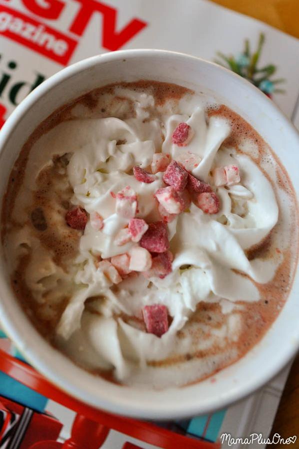  All you need is one sip of our Peppermint Mocha Mix to be in holiday heaven! 🌟🍬