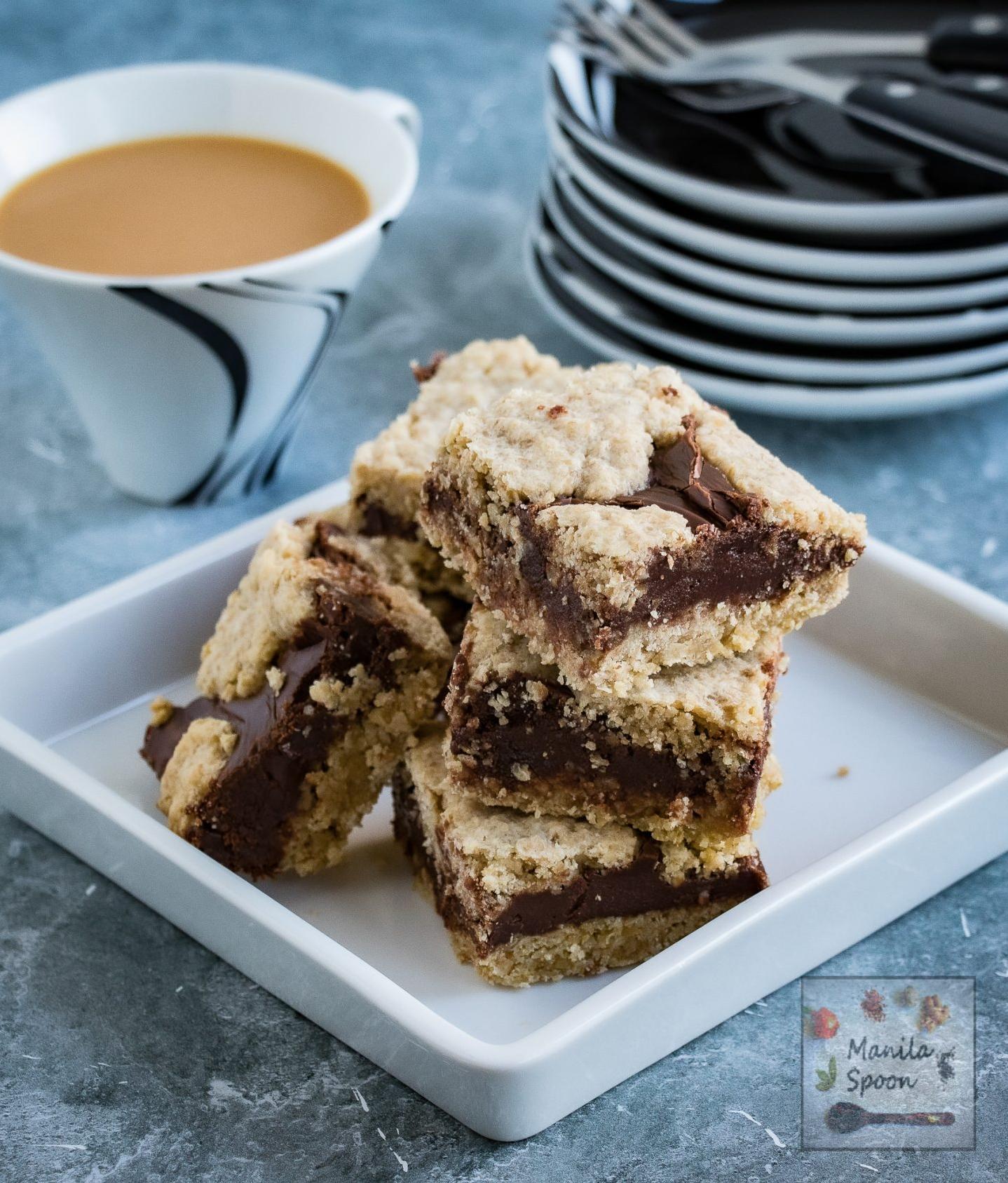  Bake these copycat Starbucks gluten-free fudge oat bars and treat yourself to a decadent snack.