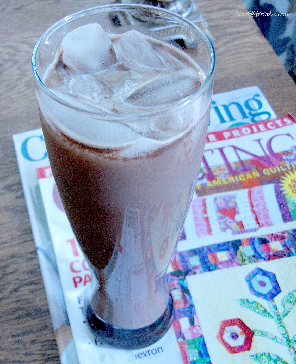  Cool off with this refreshing and healthy iced mocha!