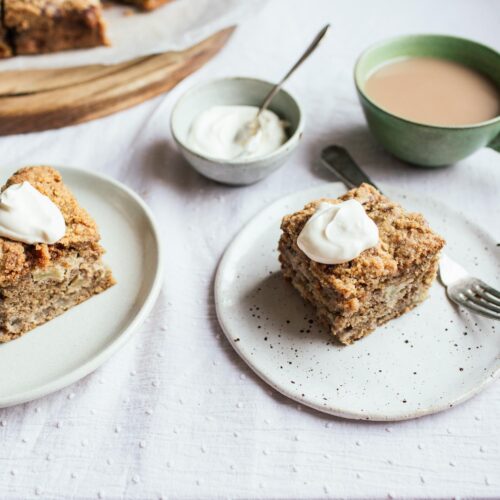 Crumbly Apple Coffee Cake