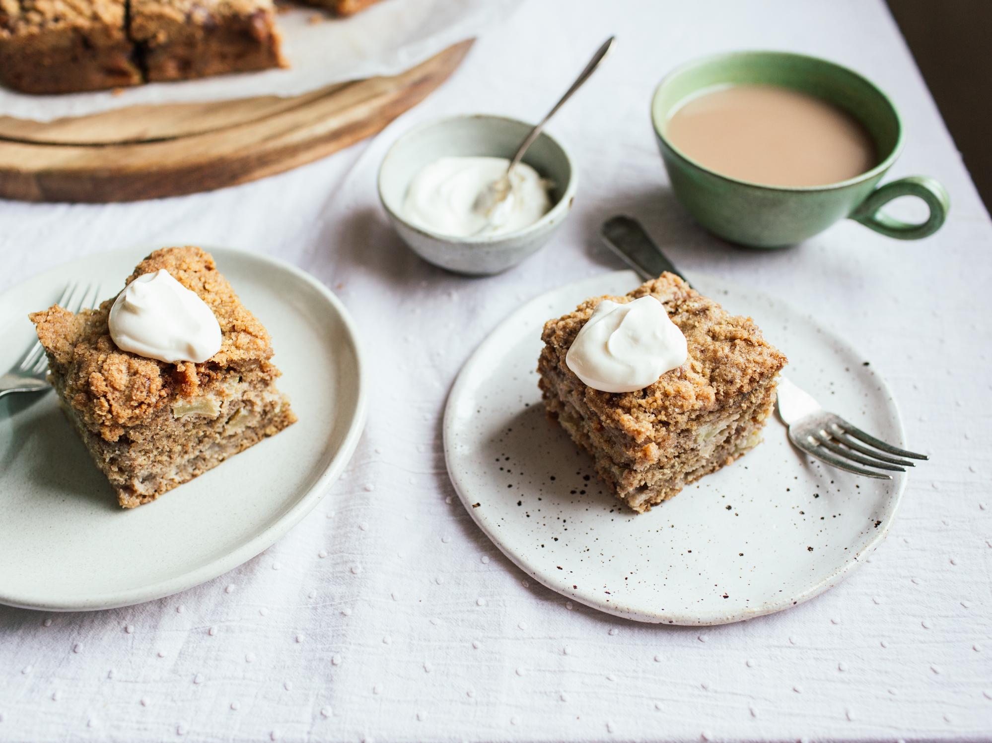 Delicious Apple Coffee Cake Recipe for Brunch!