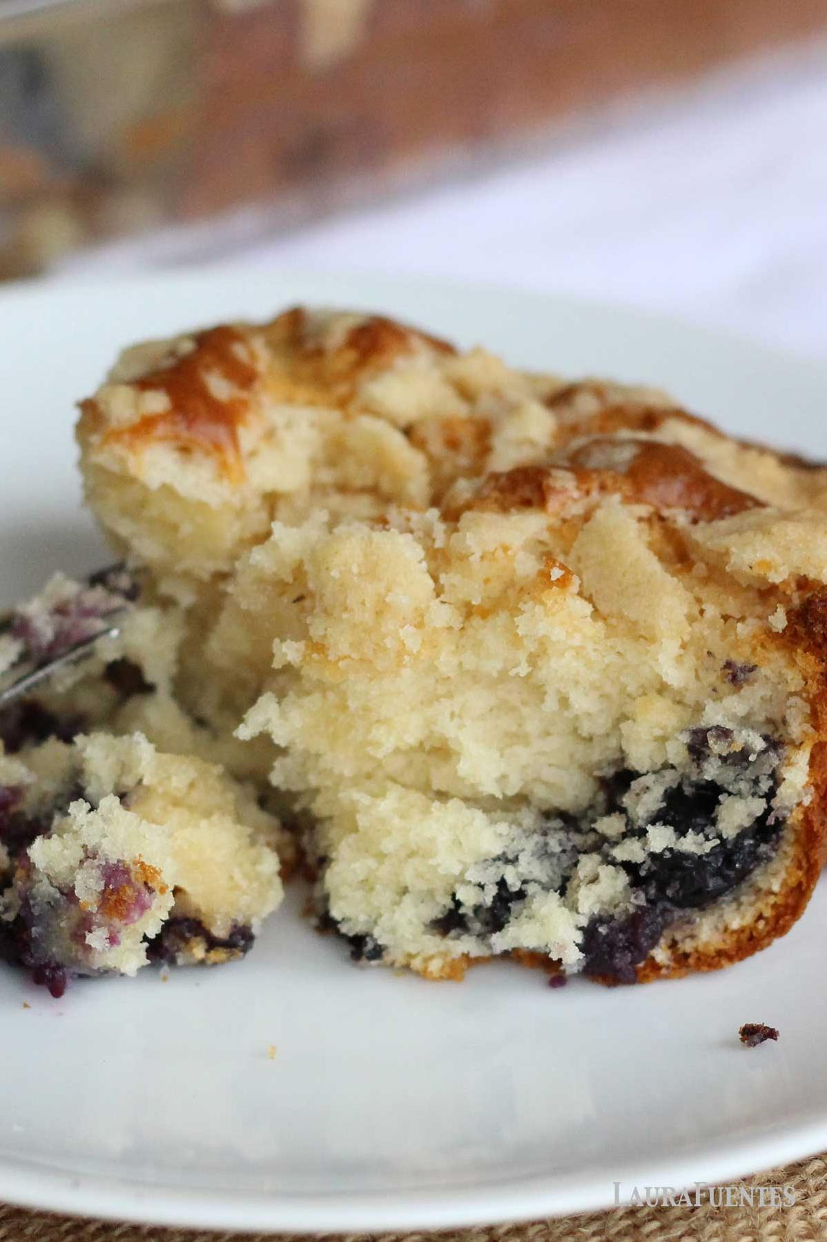  Enjoy the aroma of fresh baking as this blueberry coffee cake bakes in your oven.