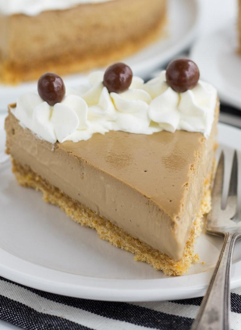  Indulge in a divine combination of flavors with this cheesecake recipe