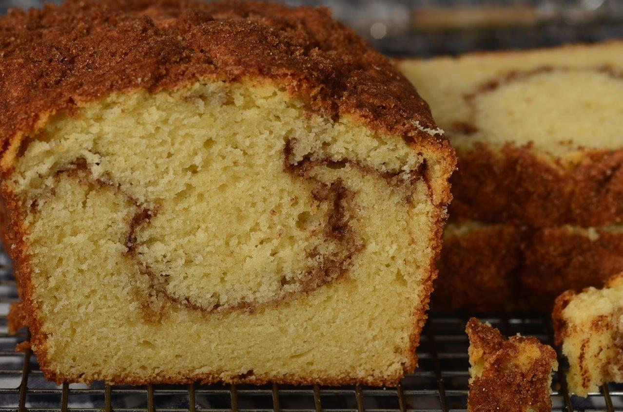  Looking for a delicious breakfast treat? Try making this cinnamon pinwheel coffee cake 🌟