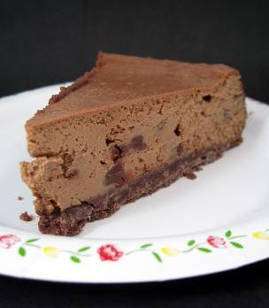 Indulgent Mocha Chip Cheesecake: Impress Your Guests!