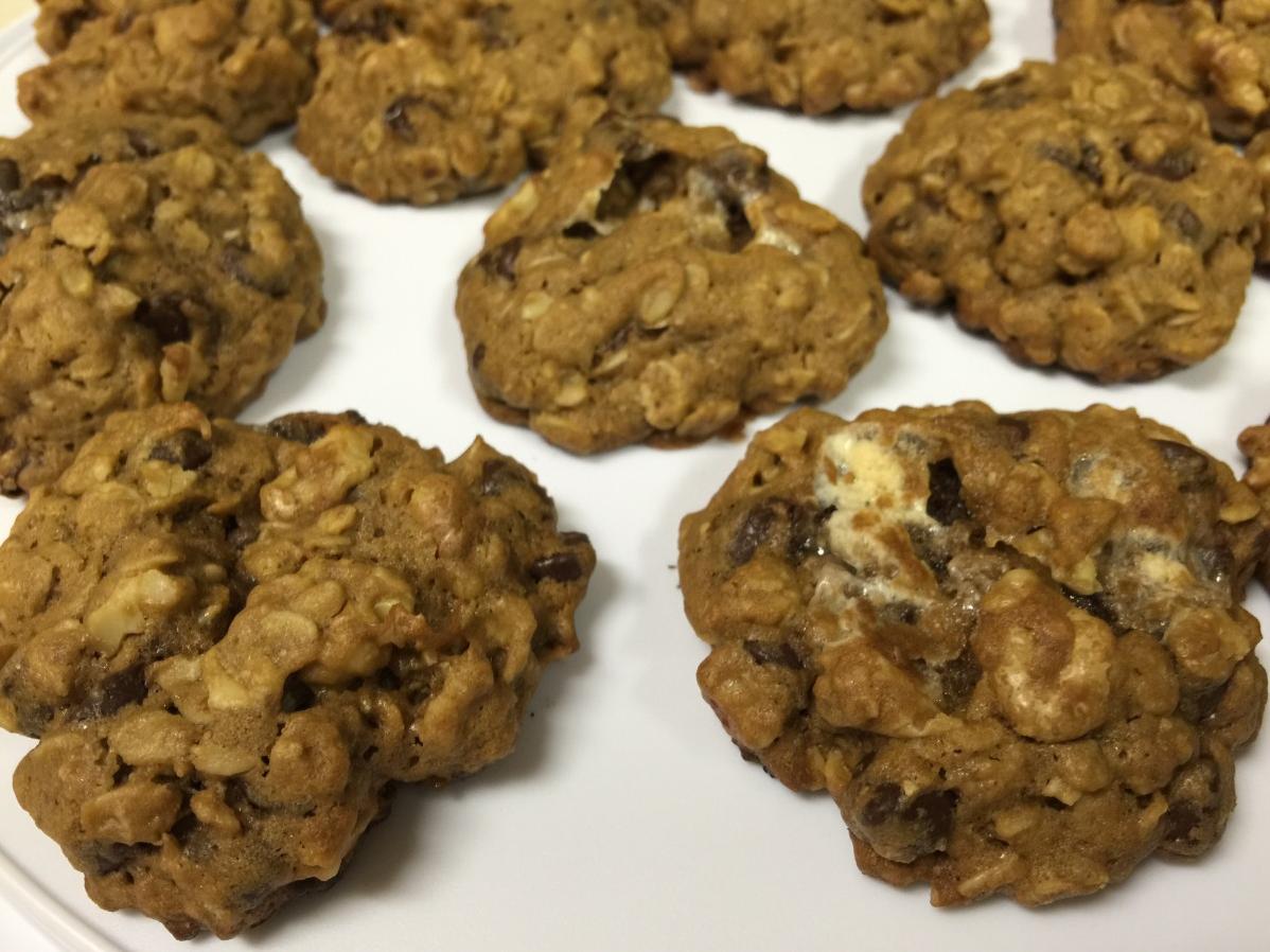 Heavenly Mocha Rocky Road Oatmeal Cookies Recipe