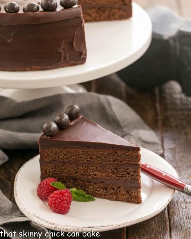  Satisfy your chocolate cravings with our scrumptious mocha brownie cake.