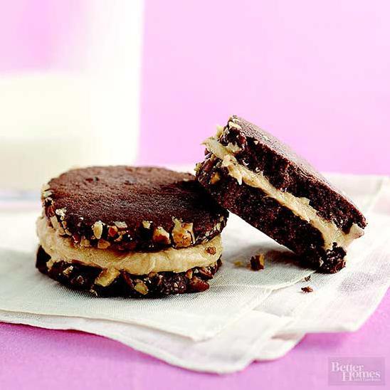  Satisfy your sweet tooth cravings with our Mocha Cookie Sandwiches!