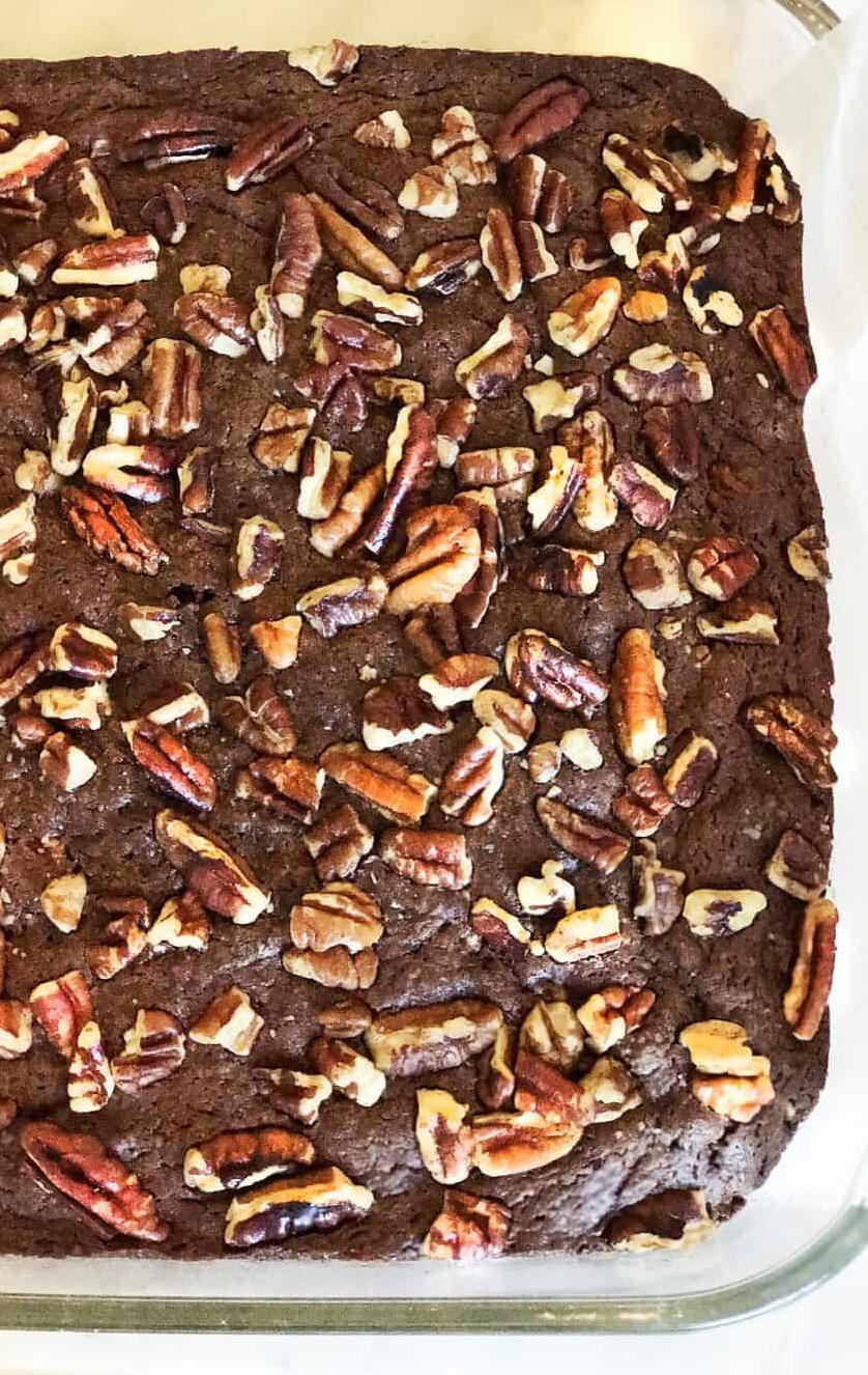  Sink your teeth into these delish chocolate espresso pecan brownies!