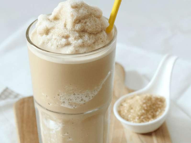  Sip on this smoothie and feel like you're at a trendy coffee shop.