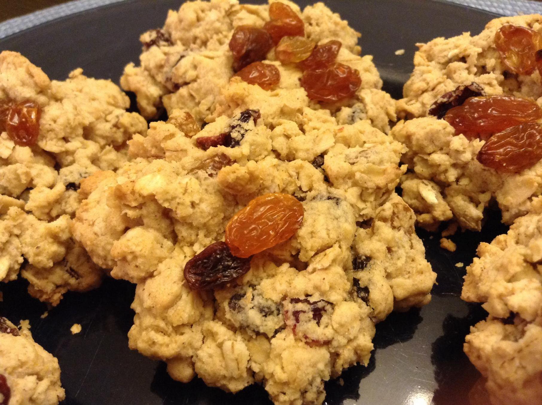 Delicious + Healthy: Starbucks Oatmeal Cookies Recipe