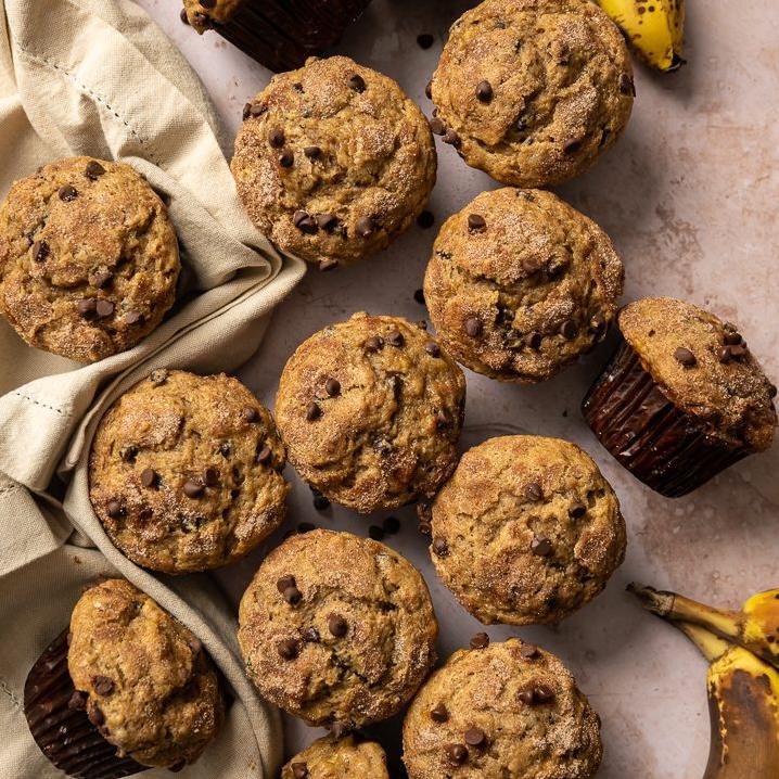  Start your morning off right with these delicious Granola Espresso Banana Muffins! ☕️🍌