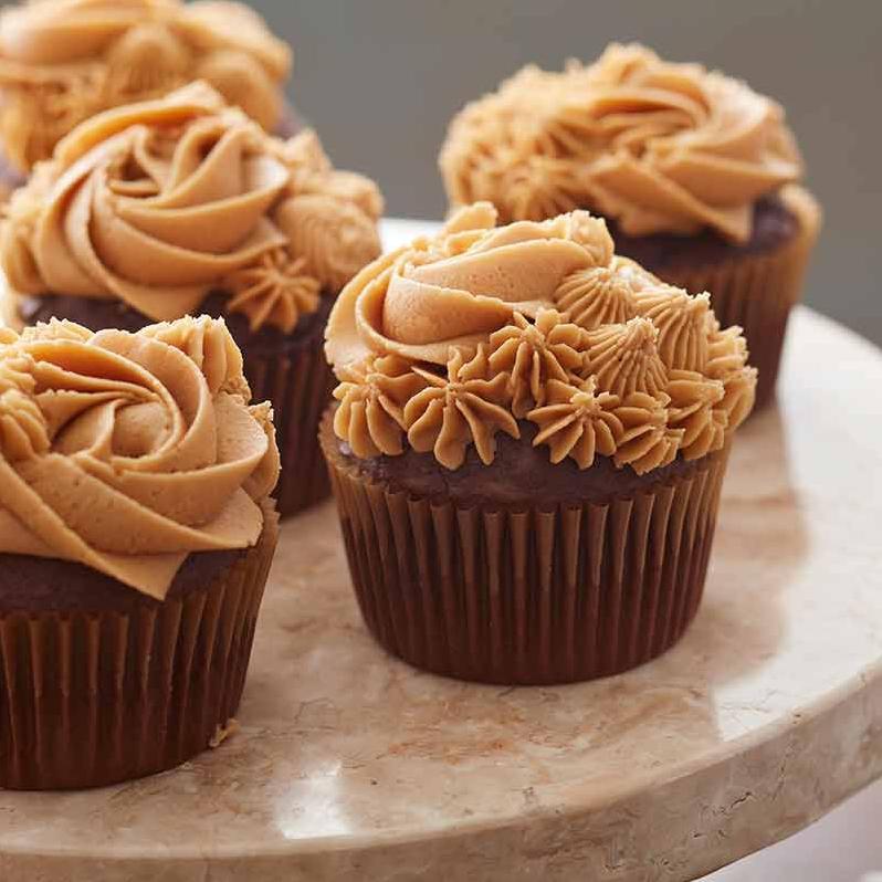  Swirls of creamy cappuccino frosting to conquer your sweet cravings!