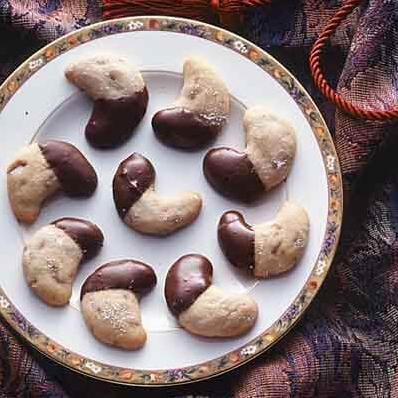  The aroma of freshly baked cookies will fill your home and bring warmth to your heart.