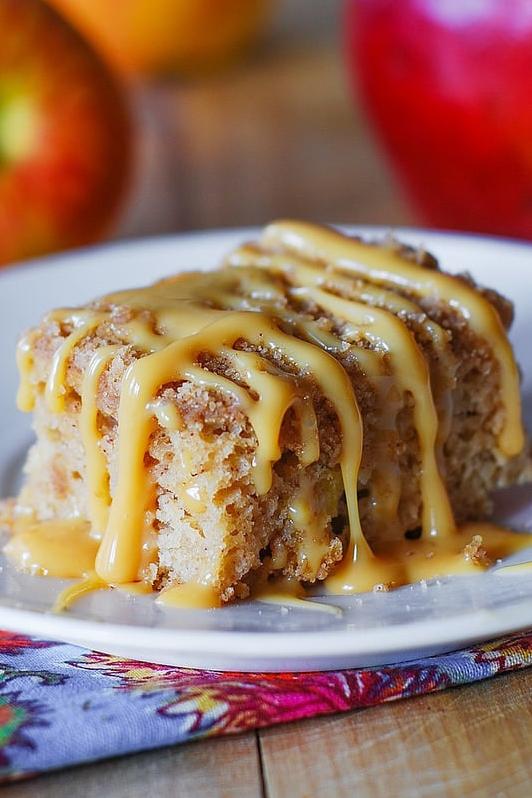  The rich and velvety caramel sauce drizzled over the cake is pure indulgence.