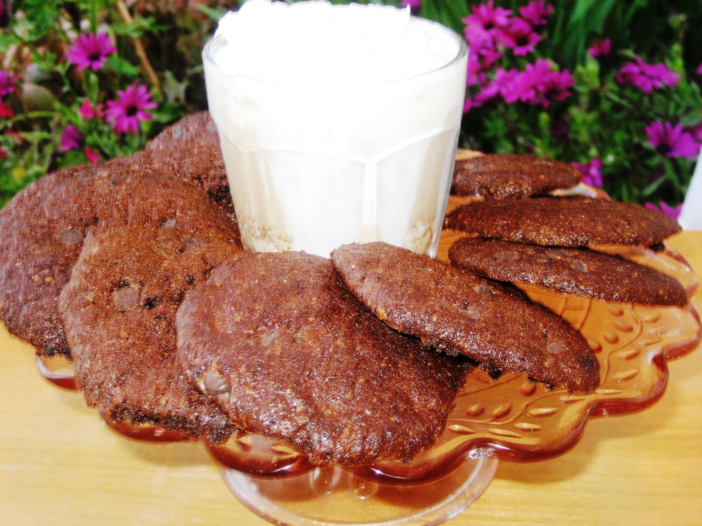  These mocha chip cookies are a delightful twist on traditional chocolate chip cookies.