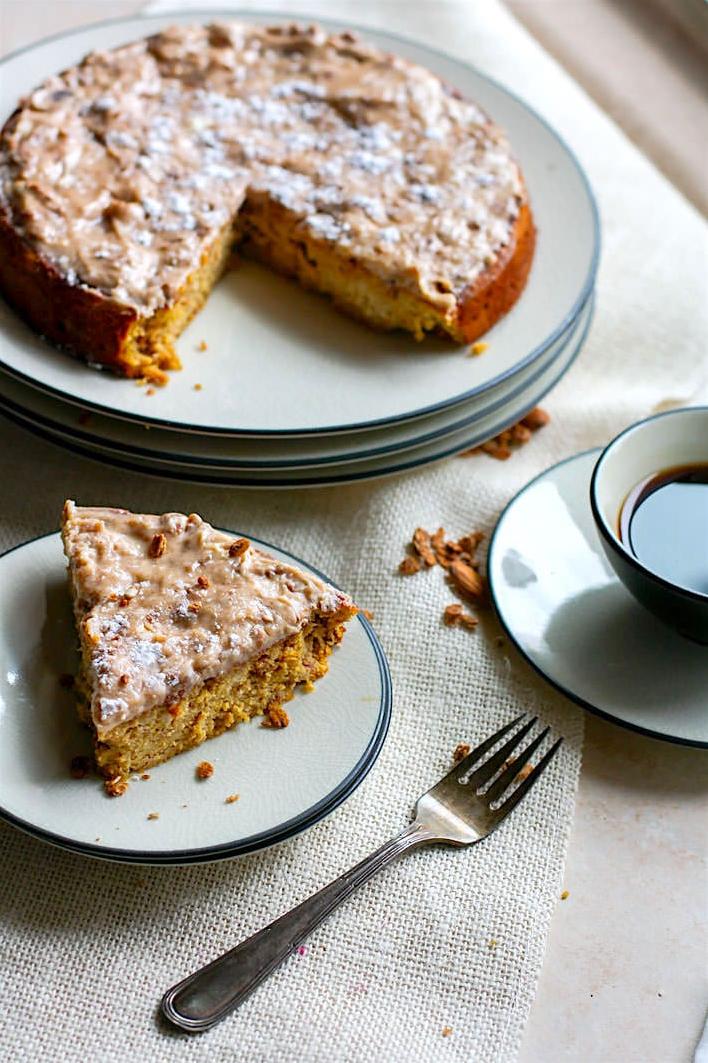 Delicious White Chocolate Almond Coffee Cake Recipe